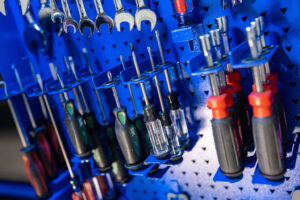 Tips up screwdriver storage technology